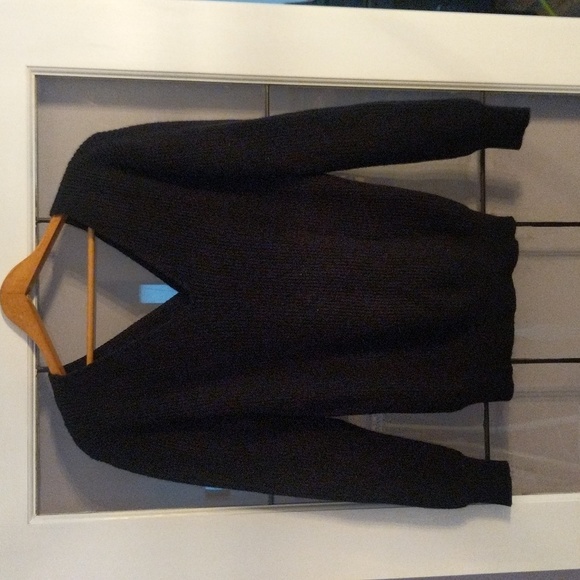 Seven Sisters V-Neck Sweater - Picture 1 of 3